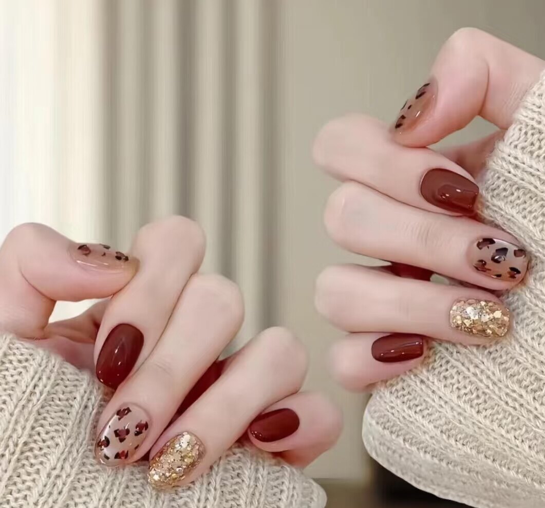 新款纯手工光疗穿戴甲短款秋冬豹纹猫眼美甲贴片高级感新年款美甲