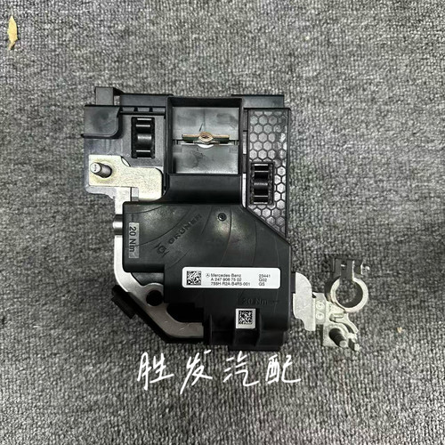 A180 CLA GLB200 GLB220限流器断电保护器电瓶正极线