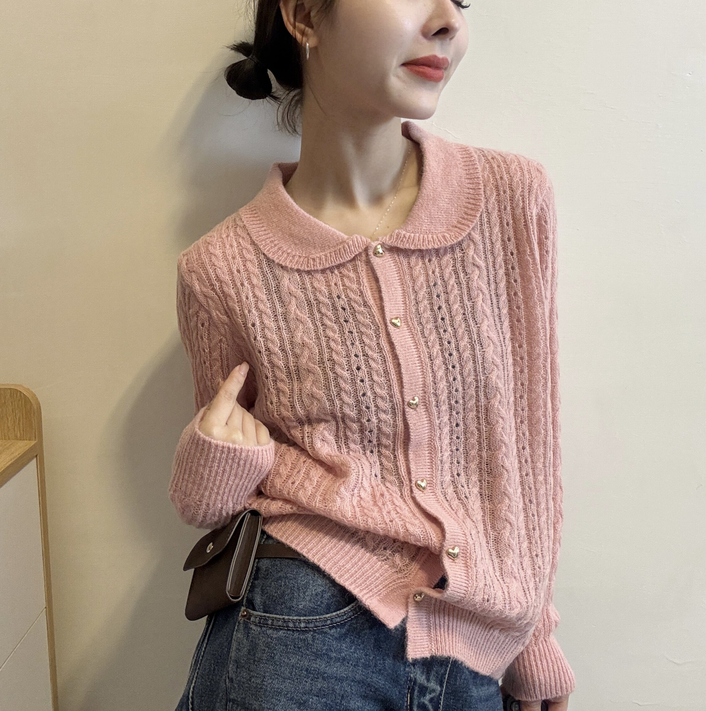 欧洲站2026春季温柔风娃娃领精致爱心纽扣薄款糖果色麻花纹针织衫