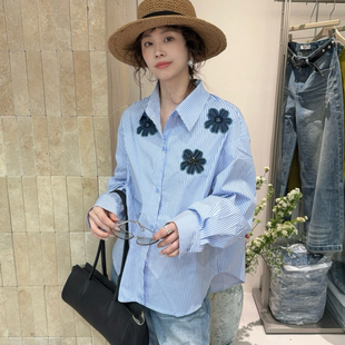欧洲站2026春季新款POLO领系花朵刺绣衬衫通勤小众蓝条纹衬衫上衣