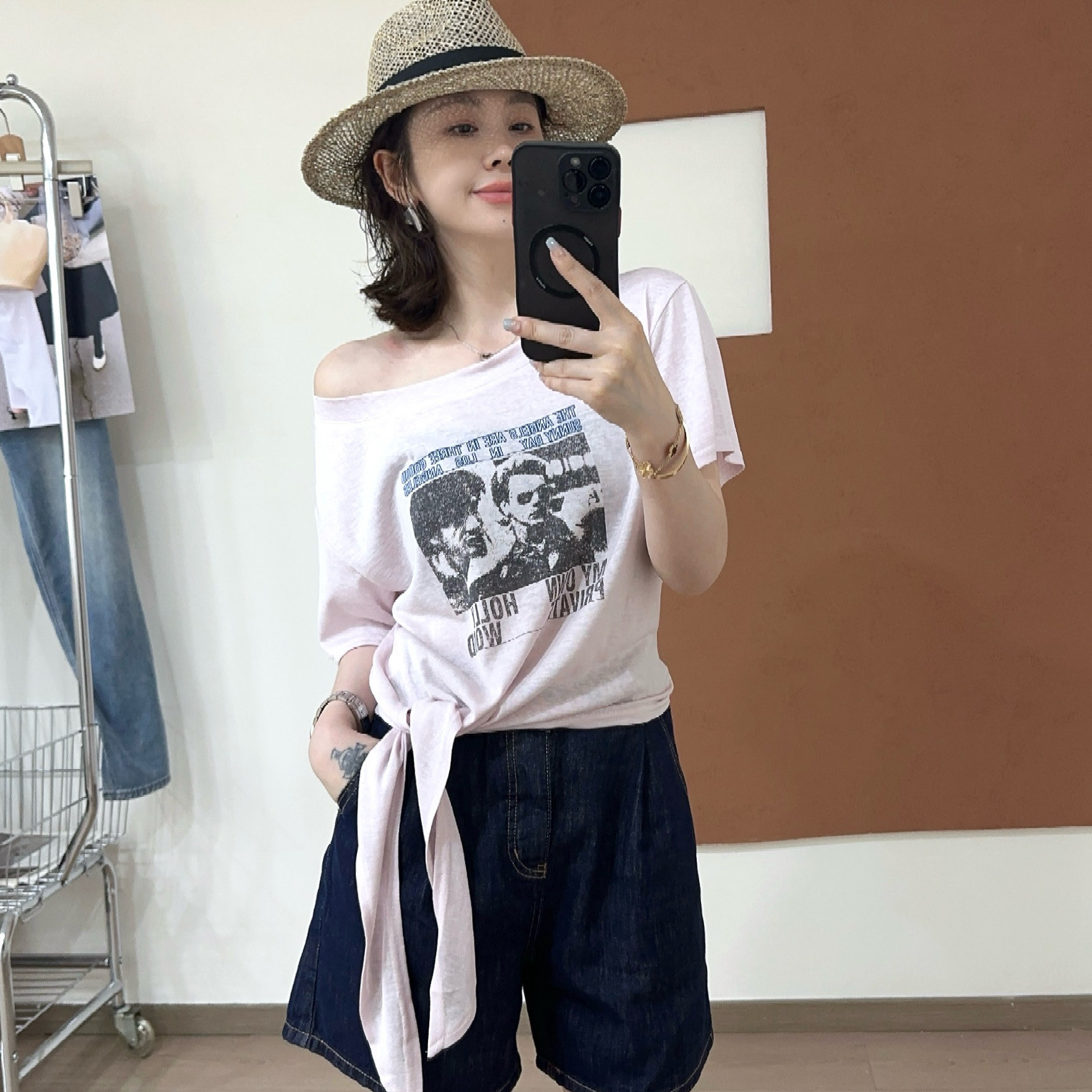 欧洲站2026夏季洋气斜肩一字领欧美人像印花侧绑带短款短袖T恤潮