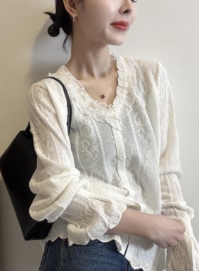 欧洲站2026春季甜美温柔风木耳边V领排扣喇叭袖钩花针织开衫上衣