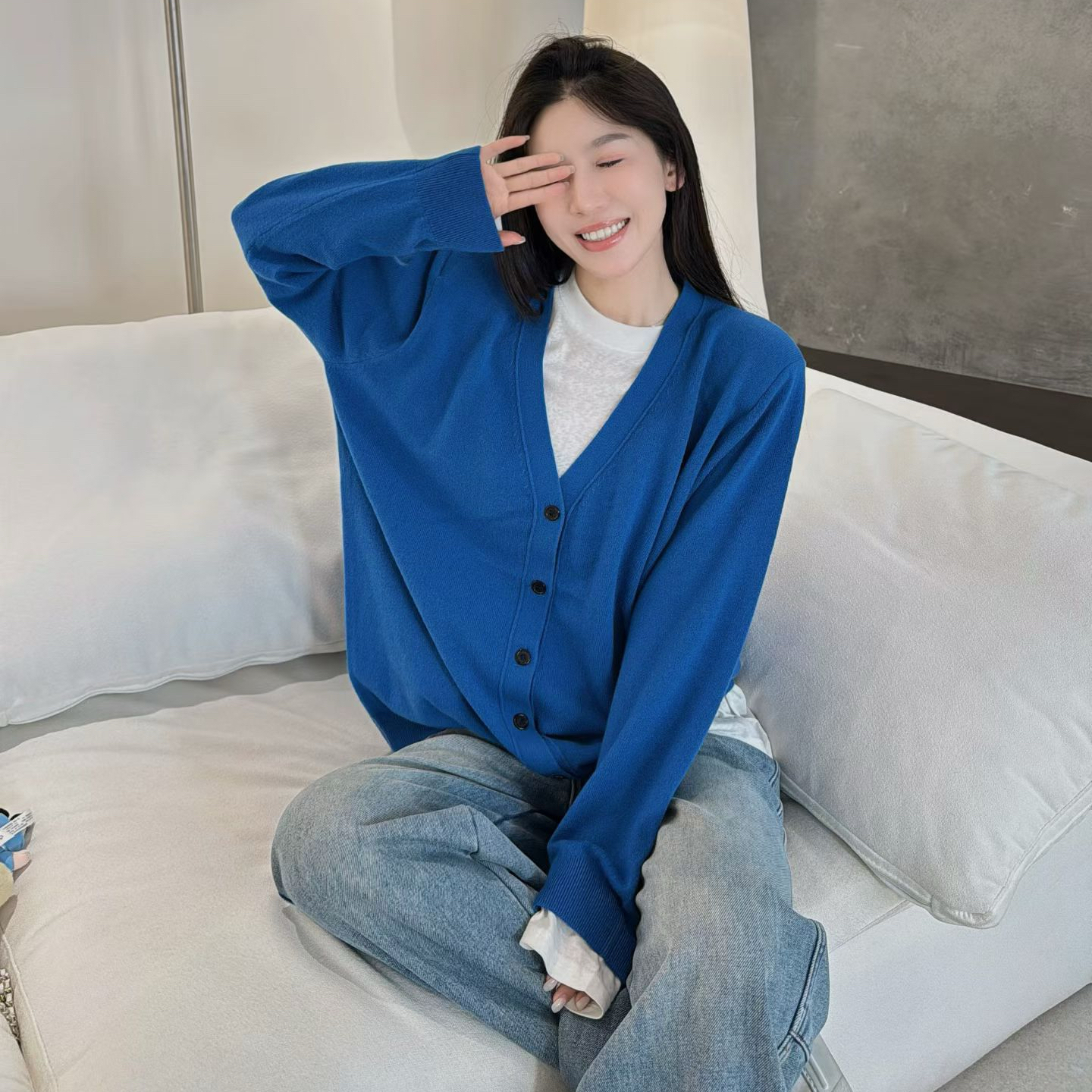 欧洲站2025冬季欧货气质V领排扣净版百搭慵懒长袖羊毛针织开衫潮