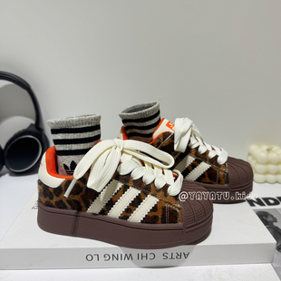 豹纹儿童板鞋贝壳头2025秋冬新款女童运动鞋加绒二棉男童鞋子软底