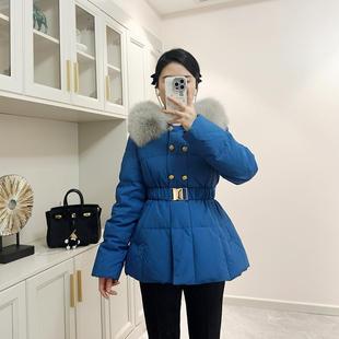 浩可可 蓝色冬连帽可拆卸狐狸毛领短款收腰双排扣羽绒服