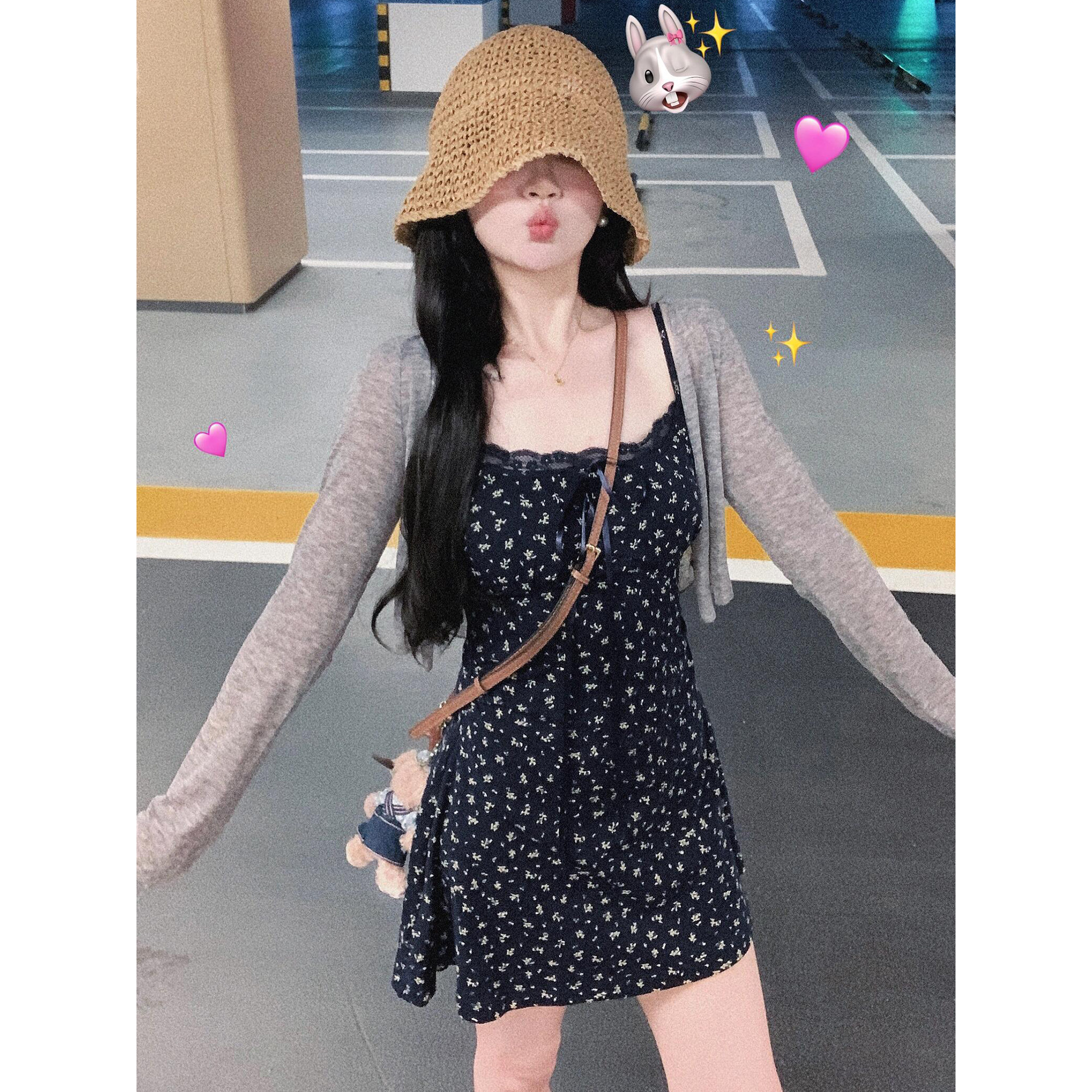 法式蓝色碎花吊带连衣裙子女夏季2025新款小个子收腰气质包臀短裙