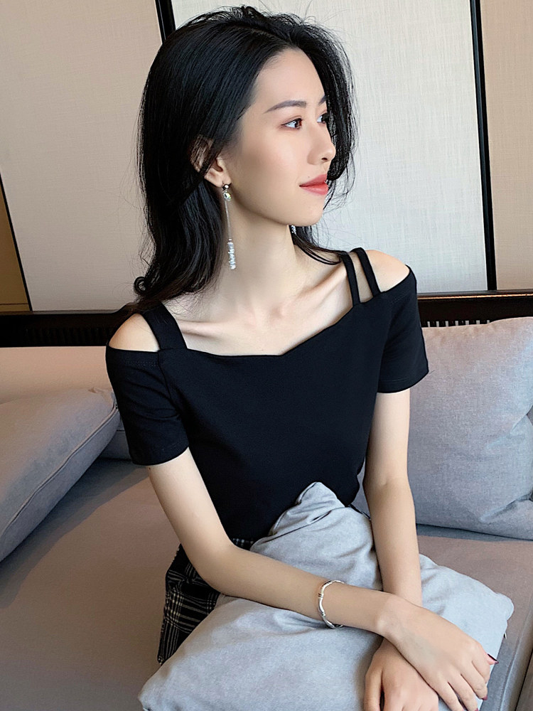 2025夏黑色紧身棉吊带露肩短袖设计感小众t恤女一字肩上衣打底衫