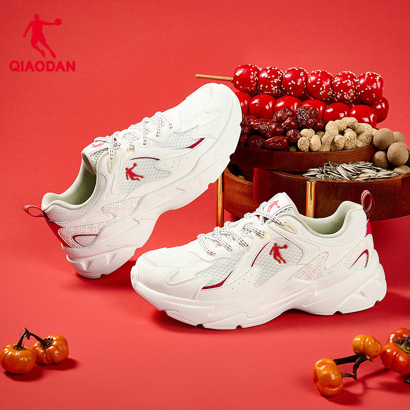 乔丹新年款红色休闲鞋女运动鞋2026春季新款网革拼接老爹鞋女鞋子