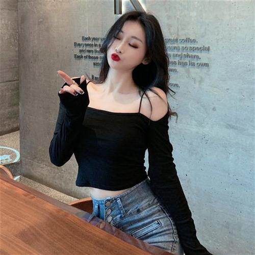 洋气气质设计感一字领露肩吊带女春季长袖针织衫打底性感修身上衣