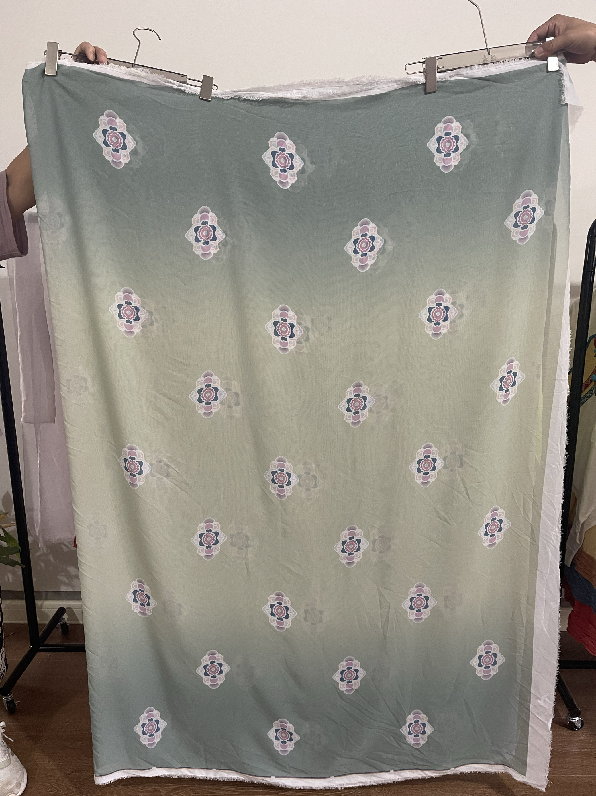 新款舞蹈服装布料数码印染颜色.古典汉服敦煌印花100D雪纺面料