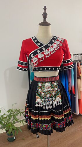 民族舞蹈演出服、 苗族舞蹈服艺考生剧目服高级定制