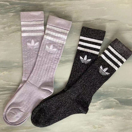 Adidas阿迪达斯三叶草新款潮女袜高筒长袜条纹logo休闲袜子GN3065