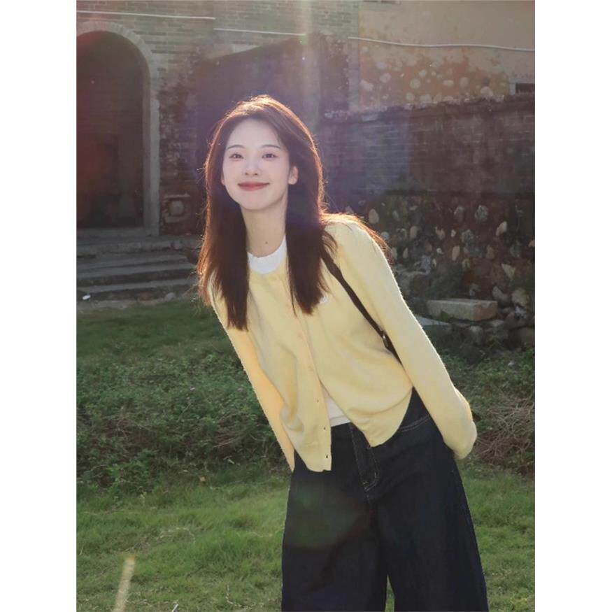 奶黄色假两件上衣针织开衫女生早秋季韩系穿搭设计感长袖毛衣外套