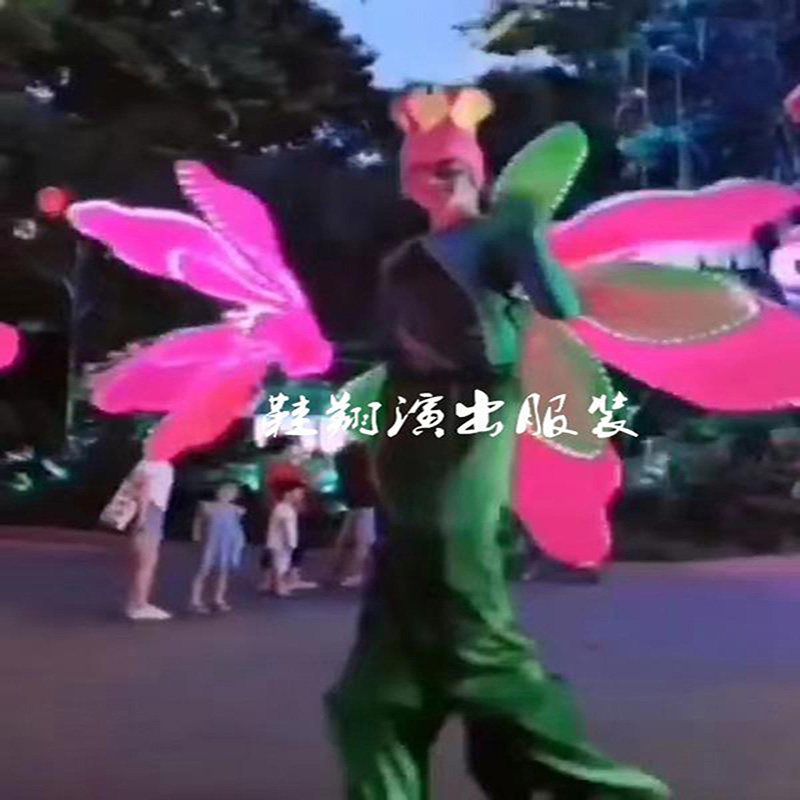 led发光小丑高跷服装主题游乐园演出道具圣诞花瓣巡游高跷小丑服