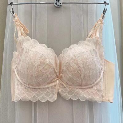 EBLIN性感蕾丝面无钢圈舒适文胸