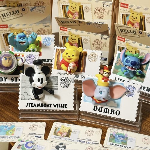 名创优品迪士尼复古邮票盲盒礼物