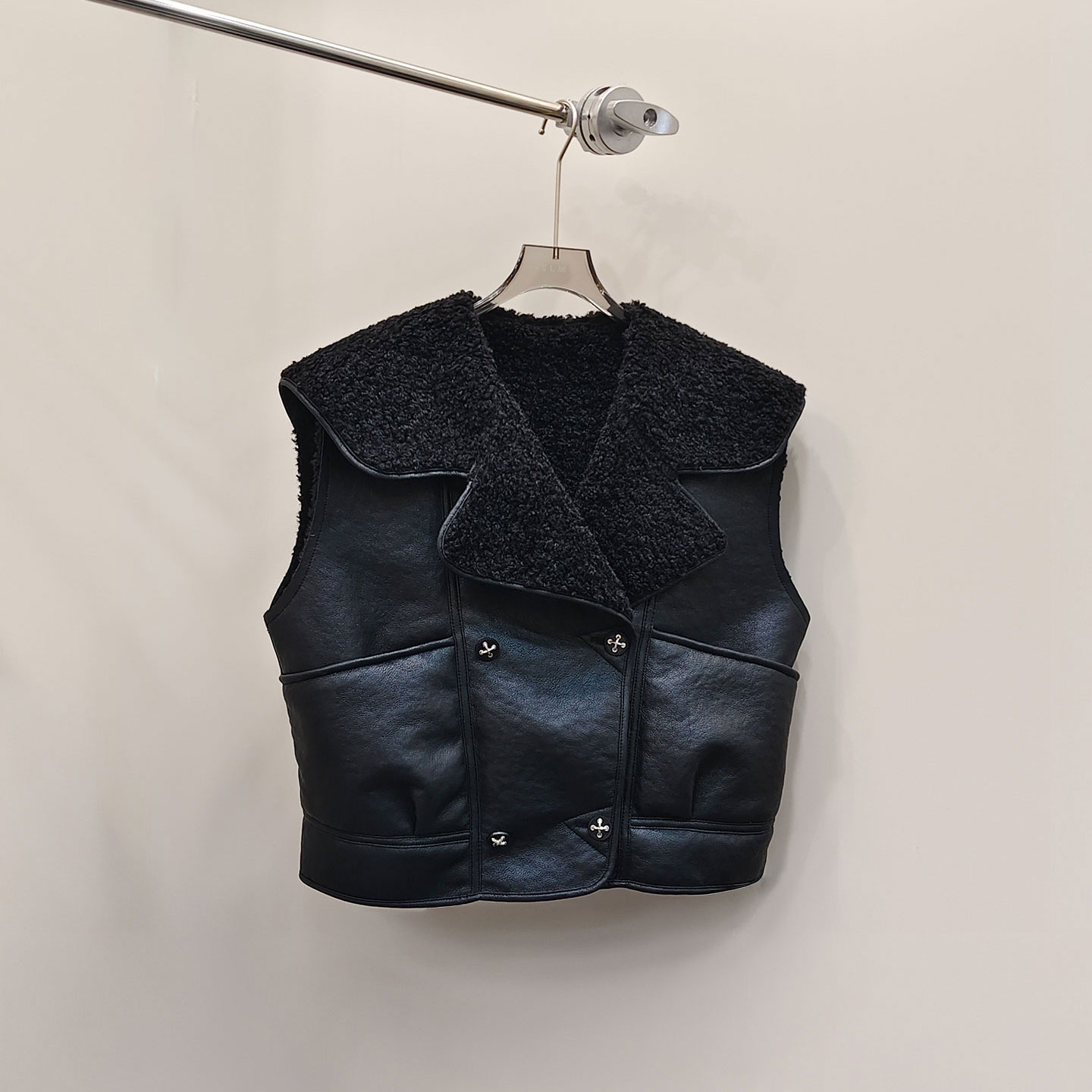 0MB.欧洲站新品HELMCH英伦风颗粒绒羊羔毛皮毛一体翻领马甲短外套