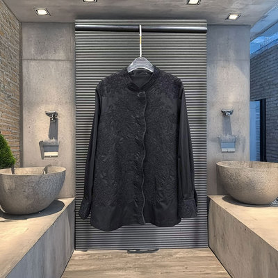 0MB.欧洲站新品英伦风翻领单排扣拼接蕾丝长袖上衣刺绣立领衬衫女