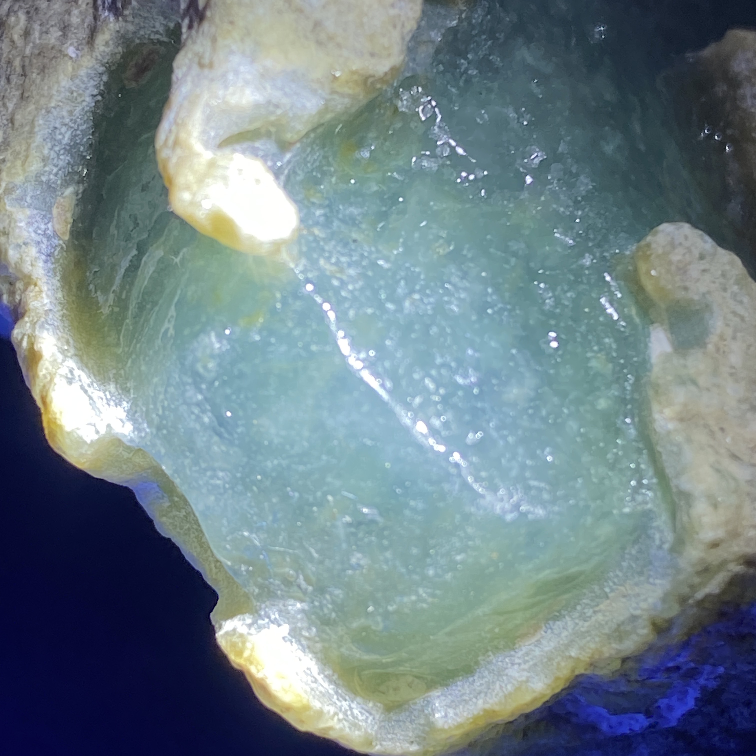 天然翡翠原石缅甸老坑玉石毛料开窗料莫西沙脱沙冰种蓝底高货