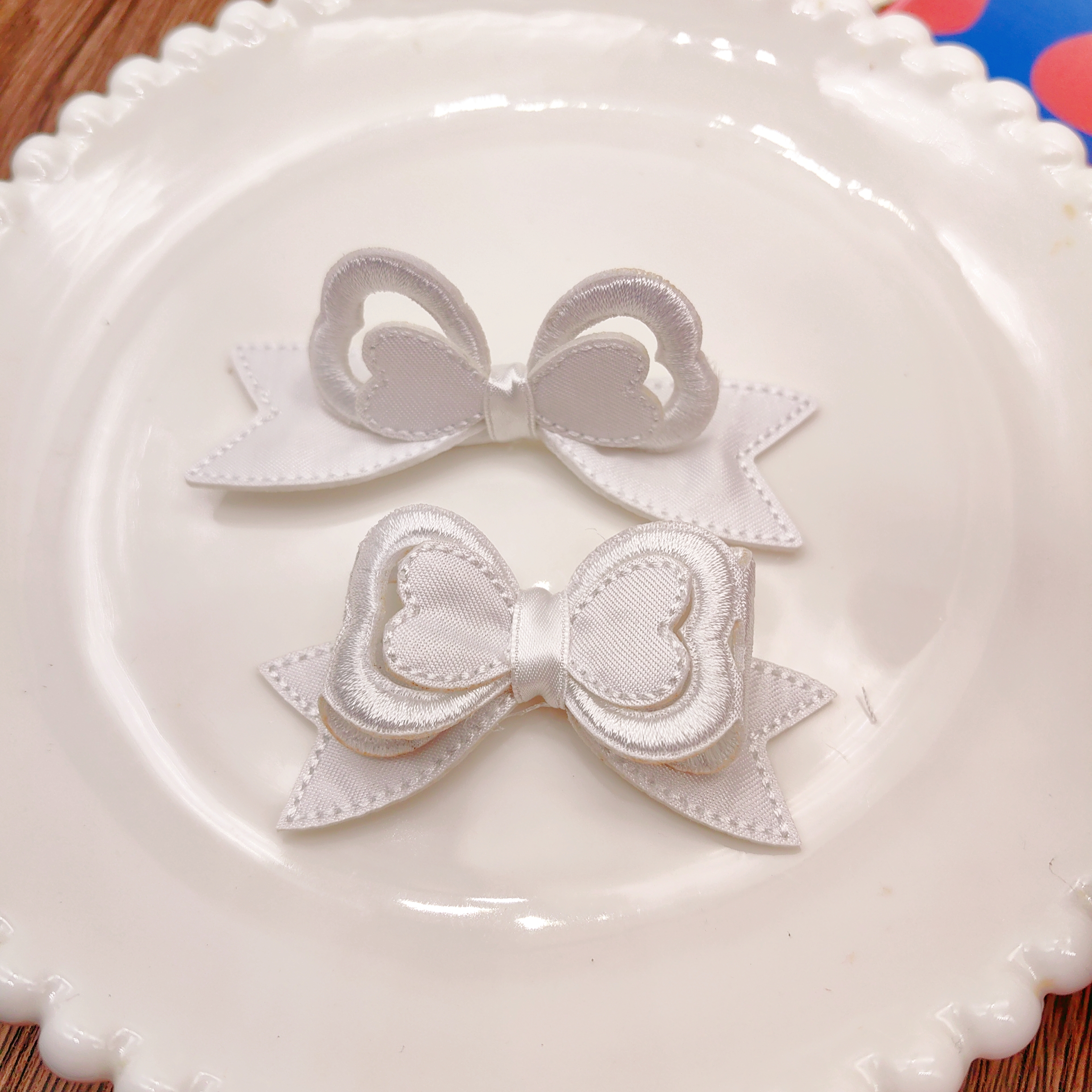 爱买就淘爱心立体清新蝴蝶结燕尾刺绣贴片宠物发夹diy发饰材料
