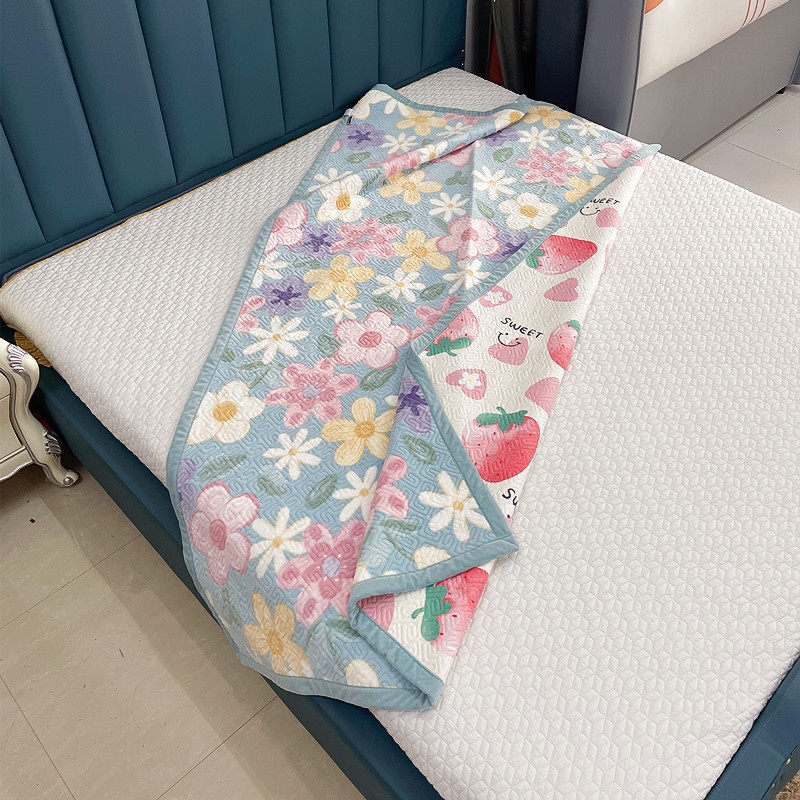 高档牛奶绒单人宿舍学生儿童床盖