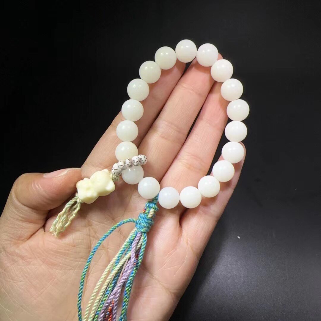 10mm白玉菩提根搭配象牙果小熊手链手串
