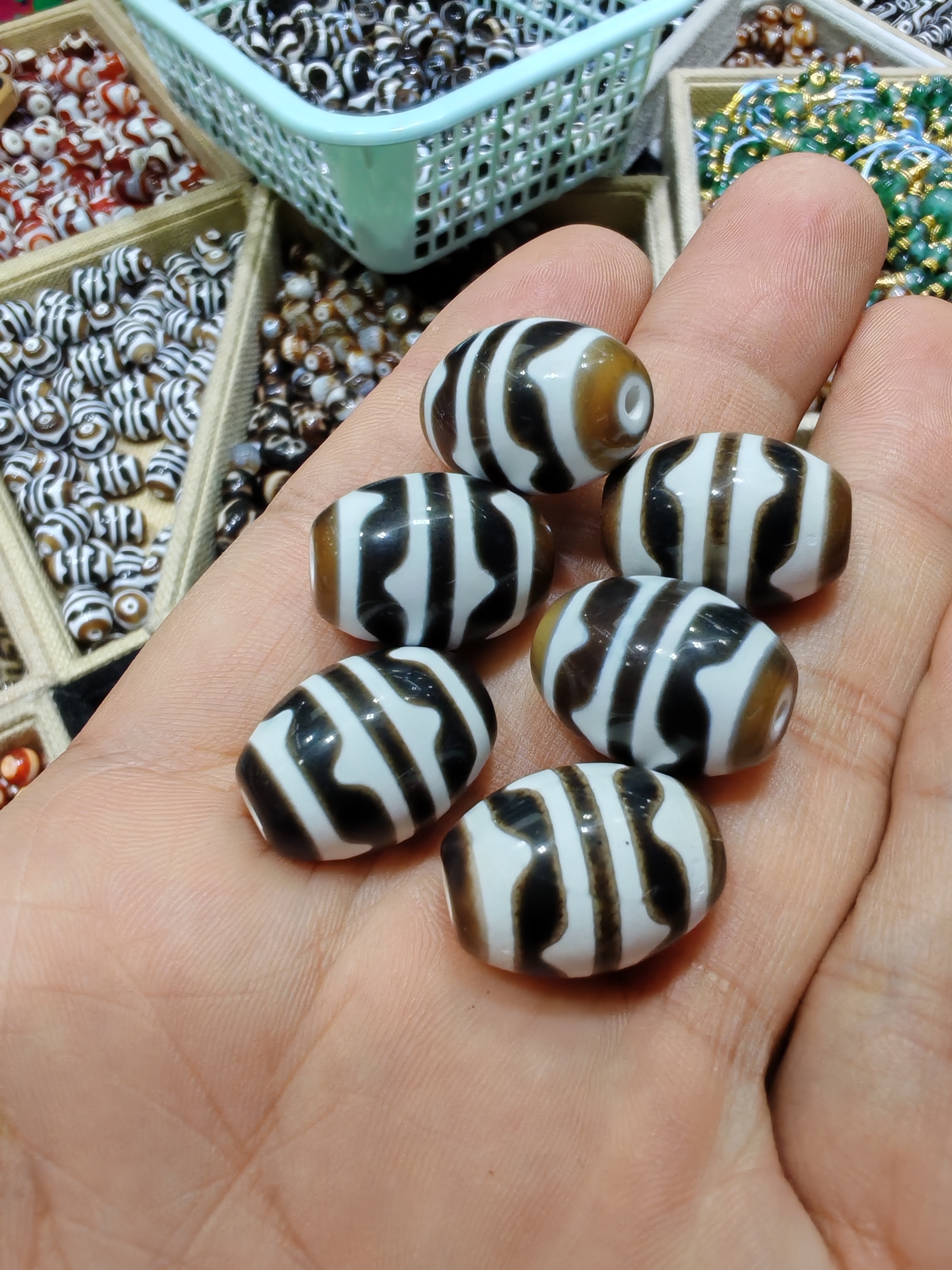 天然天珠吊坠diy配件 黑白双虎牙达洛天珠饰品包浆天眼