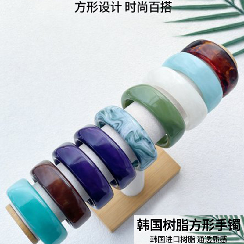 【雾屿】复古风女款琥珀纹理手镯