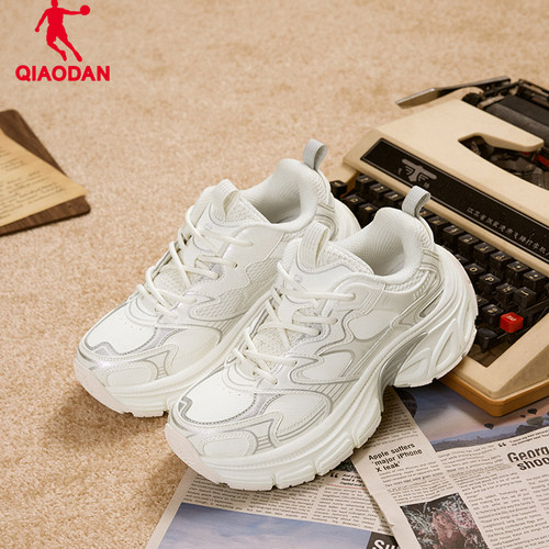 乔丹流沙轮胎鞋厚底运动鞋女