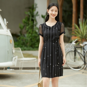 乔妮塔品牌女装2026夏季新款雪纺短袖系带通勤修身雪纺连衣裙中裙