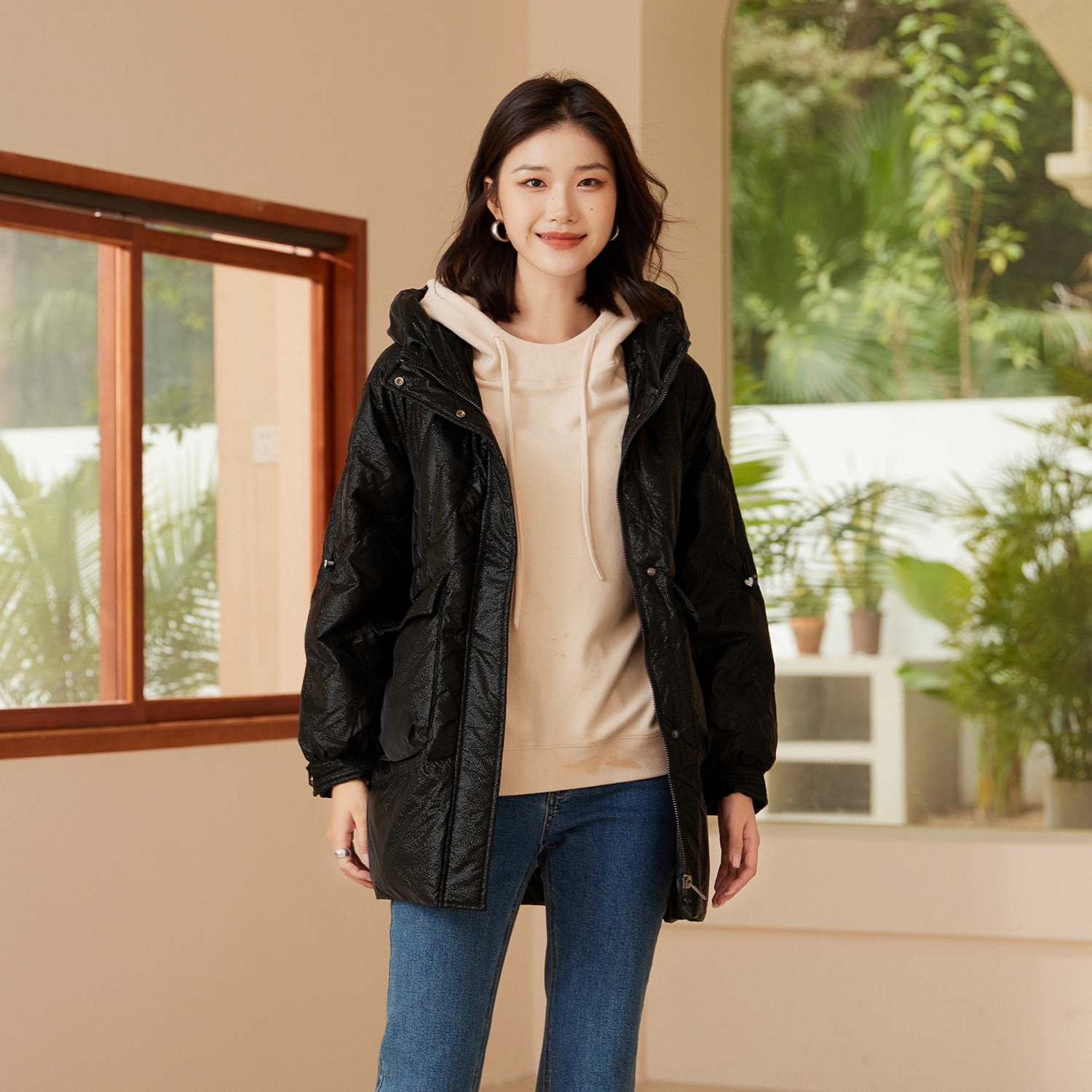 断码清仓乔妮塔女装2025冬新款连帽90白鸭绒中长款亮面羽绒服外套