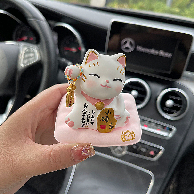 招财猫车载香薰扩香石汽车摆件
