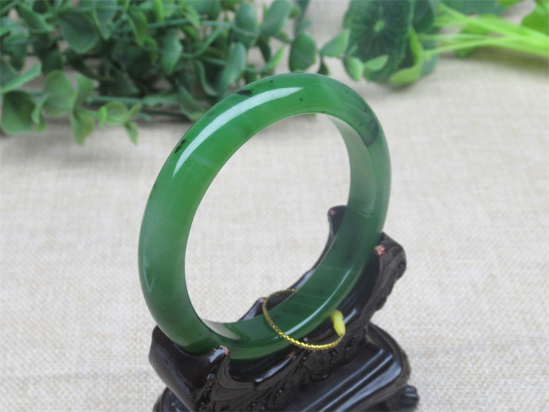 俄罗斯碧玉 苹果绿手镯老坑乌兰海冰阳猕猴桃手镯 正品藏级