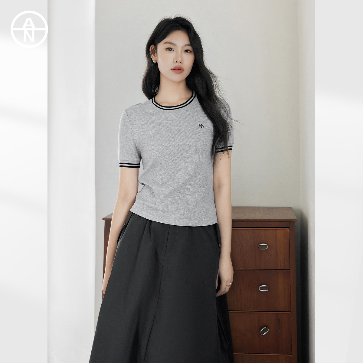 AN大码女装设计感正肩短