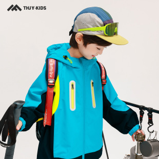 2026秋季新款男童冲锋衣儿童户外反光条防水连帽外套学生校服班服