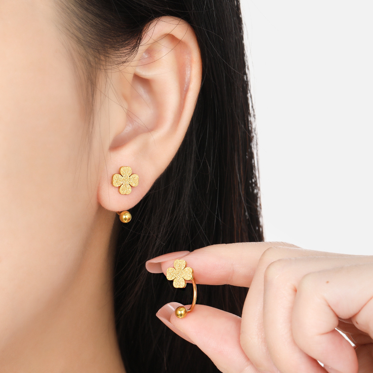 钛钢耳饰 不掉色磨砂四叶草U型耳骨钉韩国ins小众扭螺丝设计ES203