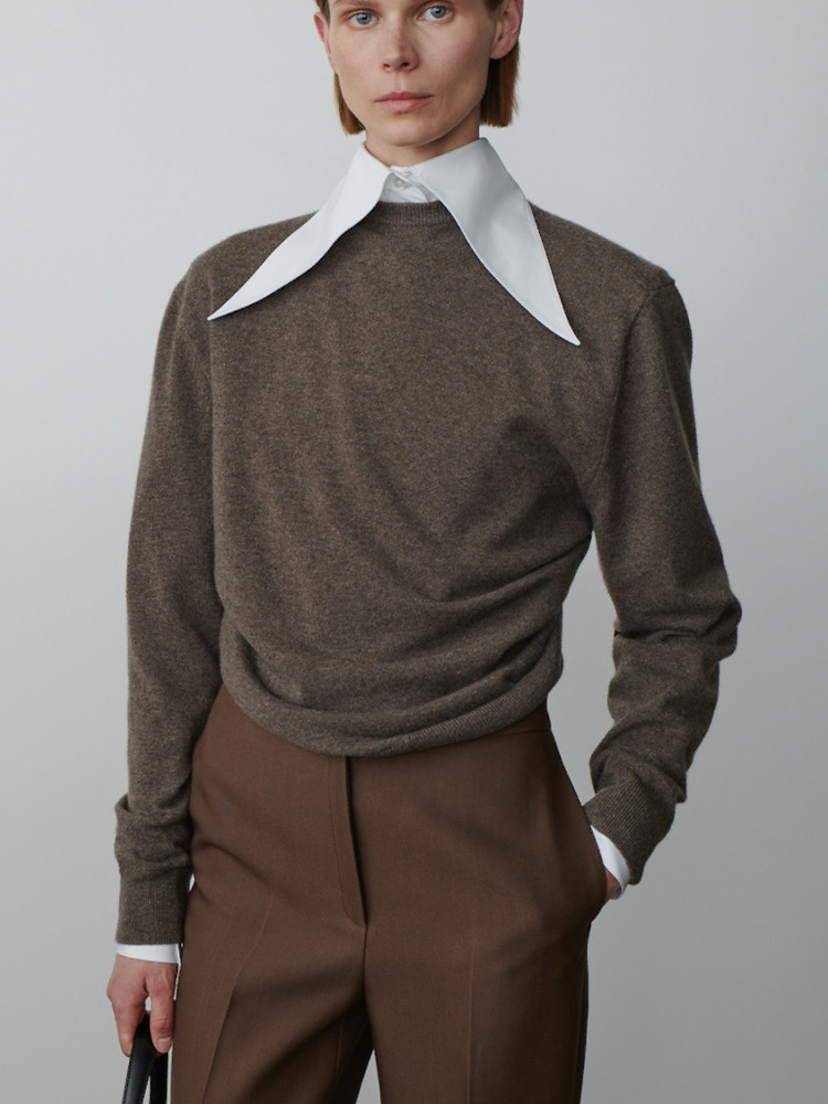 圆领套头纯色毛针织衫