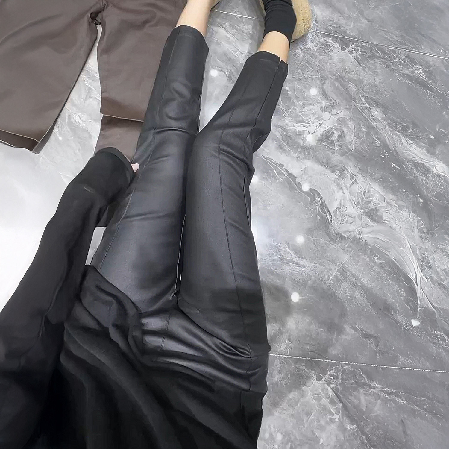 2025冬季加绒保暖高腰显瘦直筒裤女PU高弹拉绒休闲小脚铅笔裤子女