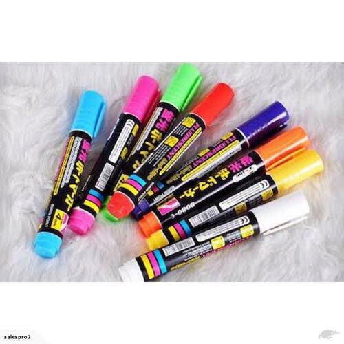 8 x erasable glow-in-the-dark window markers