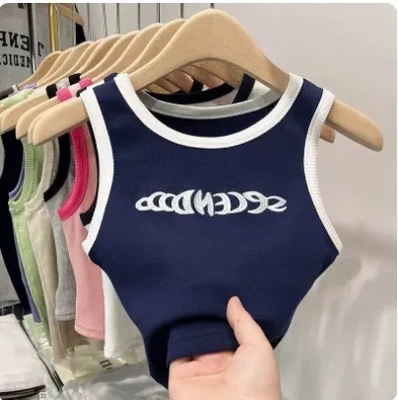 辣妹穿搭刺绣针织吊带