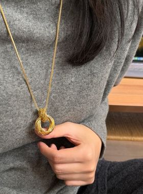 方糖家 秋冬时髦乌斯莫比环金属长款毛衣项链大气高档轻奢高级感