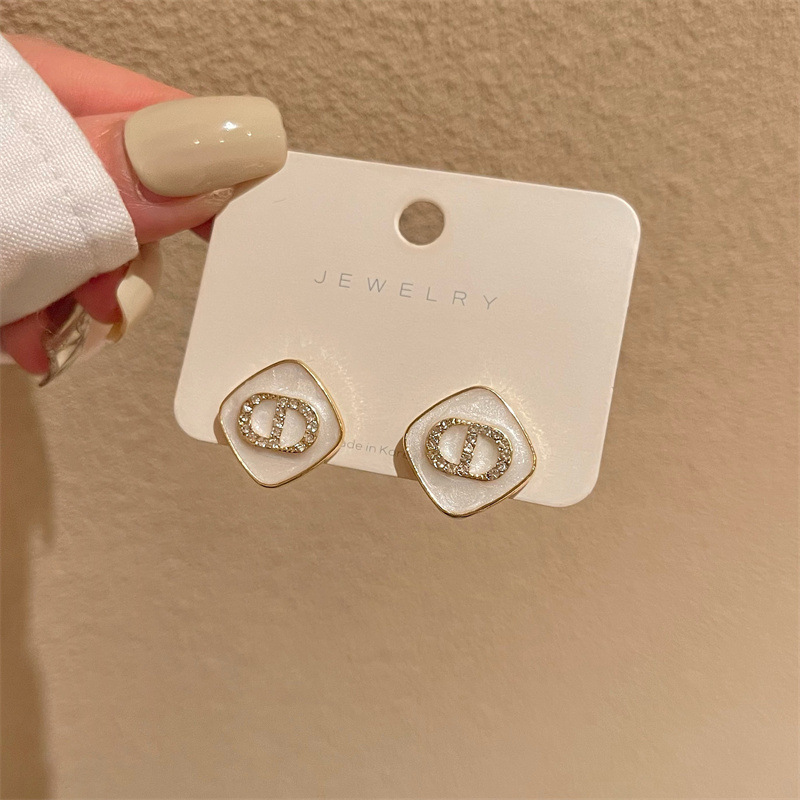 日韩几何方块D字母耳钉