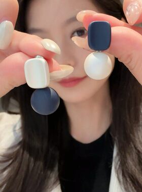 铜合金耳饰  法式轻奢珠珠耳钉女高级感气质蓝色耳环ab款撞色耳环