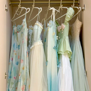 2025夏季新款十三行女装甜辣吊带连衣裙浅色感货源