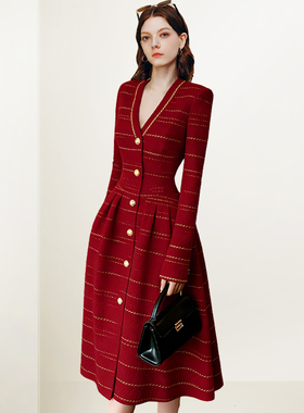 QOOEL复古小香风V领修身连衣裙2025秋冬新款法式新年红色高级长裙