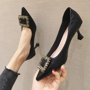 尖头包鞋女2023春季新款网红百搭黑色小高跟鞋细跟浅口一脚蹬皮鞋