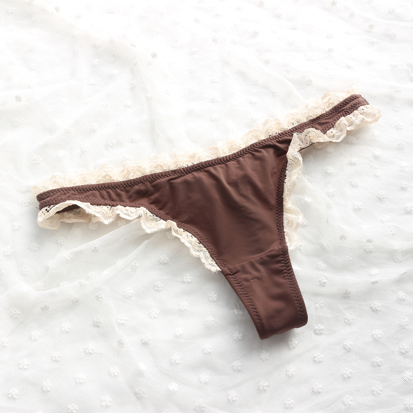 T006｜外贸欧洲丁字裤弹力低腰蕾丝边性感窄面女内裤棕色打底t裤
