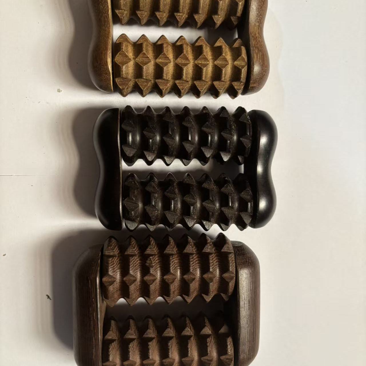 鸡翅木紫光檀手部手掌按摩器搓手手指关节手握滚轮老年人按摩器