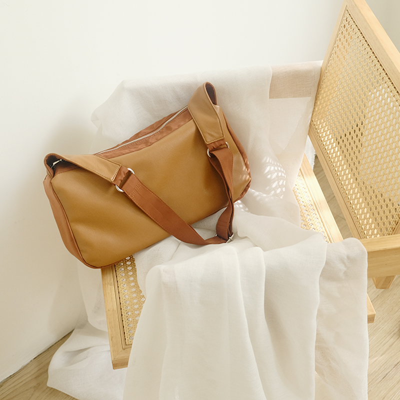 氧气种子2025夏季新款 ins日韩百搭休闲女包撞色大容量单肩豆腐包