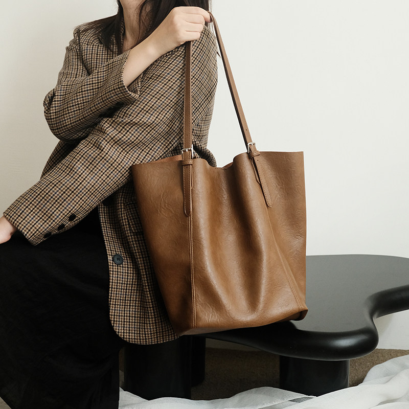 氧气种子小众设计百搭软皮质感复古大容量实用托特包单肩通勤女包